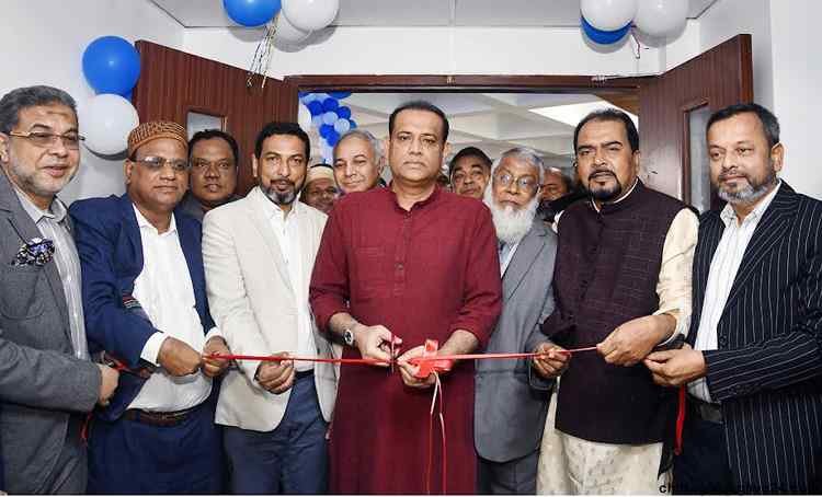 চট্টগ্রামে ৩০ শয্যার আইসিইউ ইউনিট উদ্বোধন করলেন ভুমিমন্ত্রী