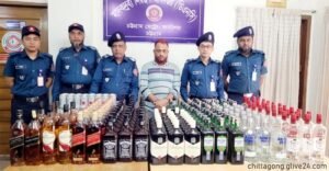 চট্টগ্রামে অভিজাত এলাকার ফ্ল্যাটে মিললো ১৭১ বোতল বিদেশি মদ