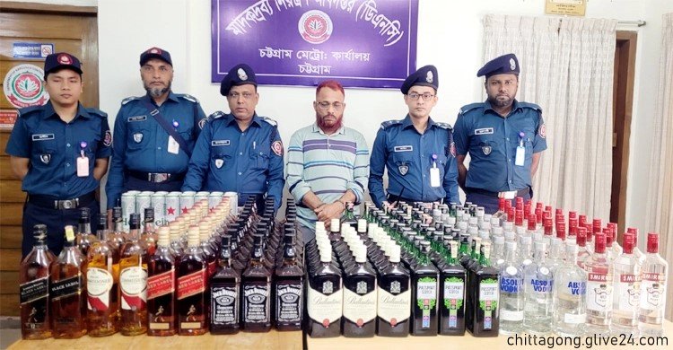 চট্টগ্রামে অভিজাত এলাকার ফ্ল্যাটে মিললো ১৭১ বোতল বিদেশি মদ