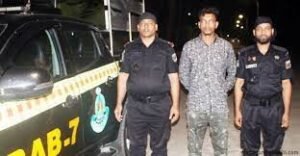 দুর্গম এলাকায় পালিয়ে যান সাখাওয়াত স্ত্রীকে হত্যার পর