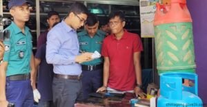 দাম বাড়ালেন ব্যবসায়ীরা গ্যাস সংকটকে পুঁজি করে রন্ধন সামগ্রীর